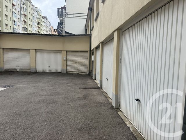 Parking à vendre - 21 m2 - Grenoble - 38 - RHONE-ALPES
