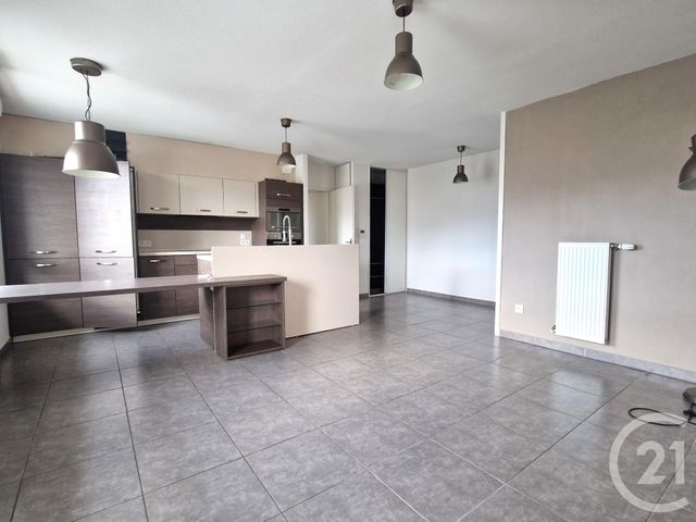 Appartement F3 &agrave; louer - 3 pi&egrave;ces - 65,15 m2 - St Martin D Heres - 38 - RHONE-ALPES