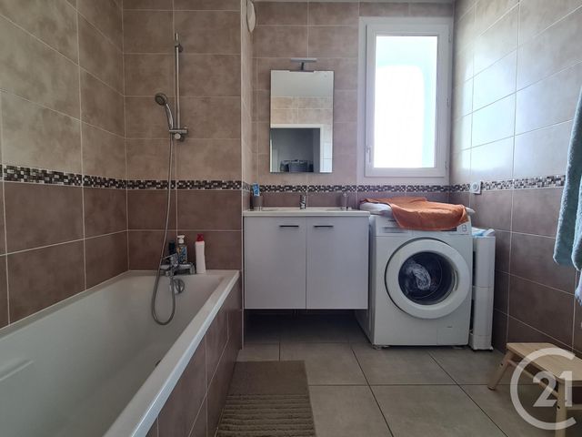 Appartement F3 &agrave; louer - 3 pi&egrave;ces - 65,15 m2 - St Martin D Heres - 38 - RHONE-ALPES