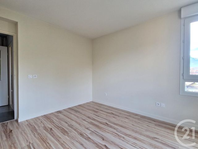 Appartement F3 &agrave; louer - 3 pi&egrave;ces - 65,15 m2 - St Martin D Heres - 38 - RHONE-ALPES