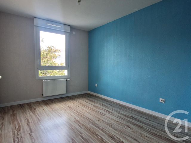 Appartement F3 &agrave; louer - 3 pi&egrave;ces - 65,15 m2 - St Martin D Heres - 38 - RHONE-ALPES