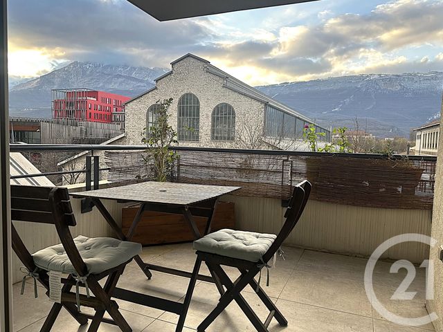 Appartement T4 à louer - 4 pièces - 82 m2 - Grenoble - 38 - RHONE-ALPES
