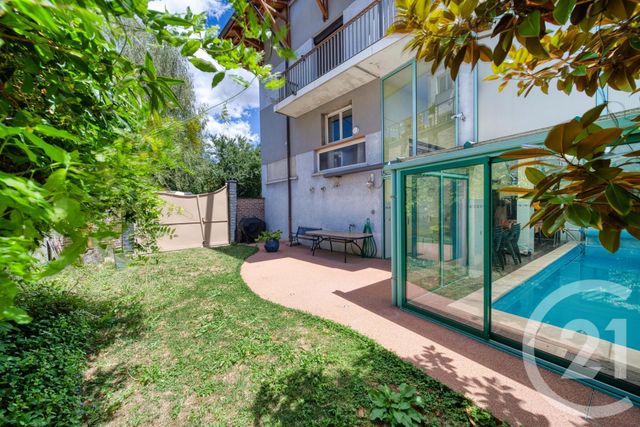 Maison &agrave; vendre - 11 pi&egrave;ces - 425,04 m2 - Grenoble - 38 - RHONE-ALPES