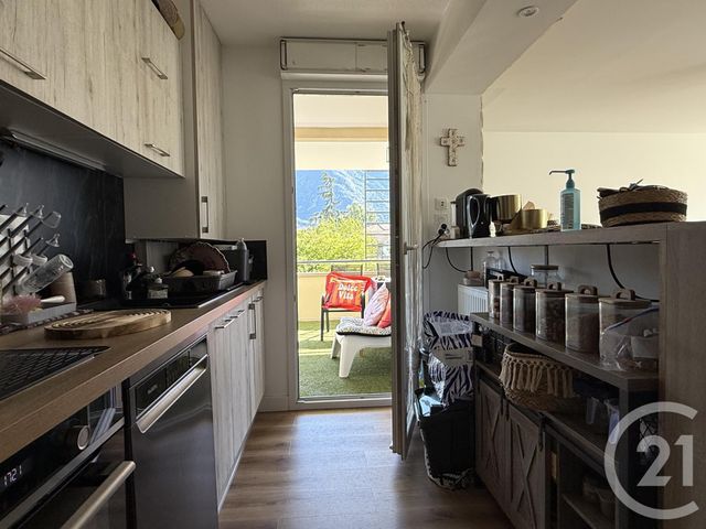 Appartement T3 &agrave; vendre - 3 pi&egrave;ces - 63,59 m2 - Fontanil Cornillon - 38 - RHONE-ALPES
