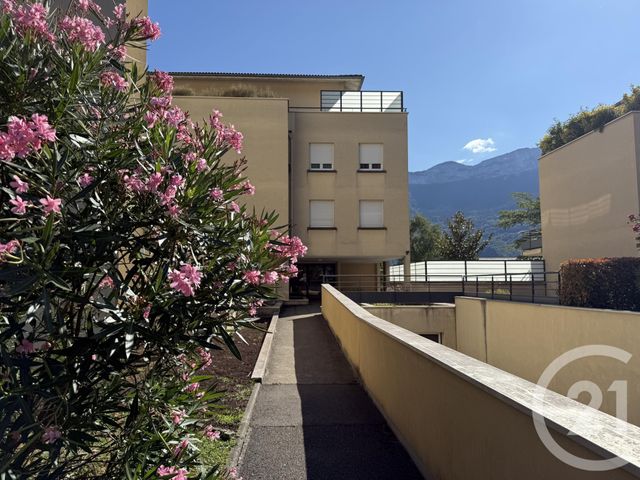 Appartement T3 &agrave; vendre - 3 pi&egrave;ces - 63,59 m2 - Fontanil Cornillon - 38 - RHONE-ALPES
