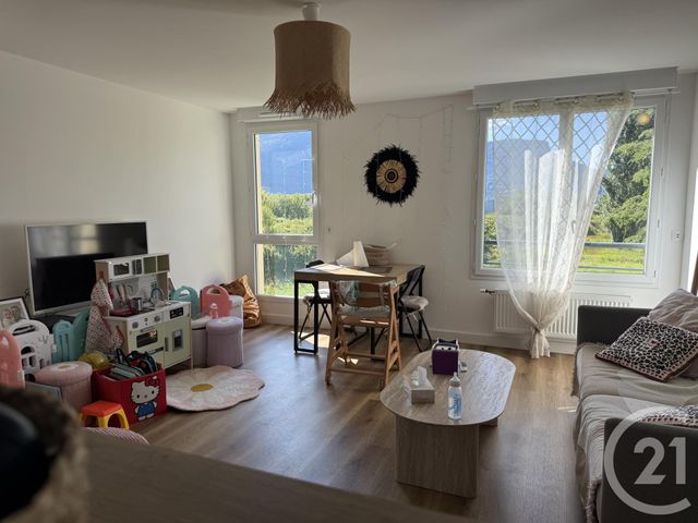 Appartement T3 &agrave; vendre - 3 pi&egrave;ces - 63,59 m2 - Fontanil Cornillon - 38 - RHONE-ALPES