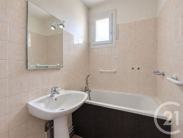Appartement T4 &agrave; vendre - 4 pi&egrave;ces - 61,44 m2 - Grenoble - 38 - RHONE-ALPES