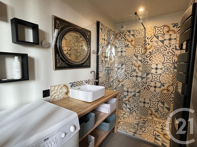 Appartement F2 &agrave; louer - 2 pi&egrave;ces - 70,21 m2 - Voiron - 38 - RHONE-ALPES
