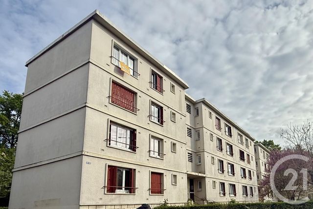Appartement F4 à vendre - 4 pièces - 65,03 m2 - Ste Genevieve Des Bois - 91 - ILE-DE-FRANCE