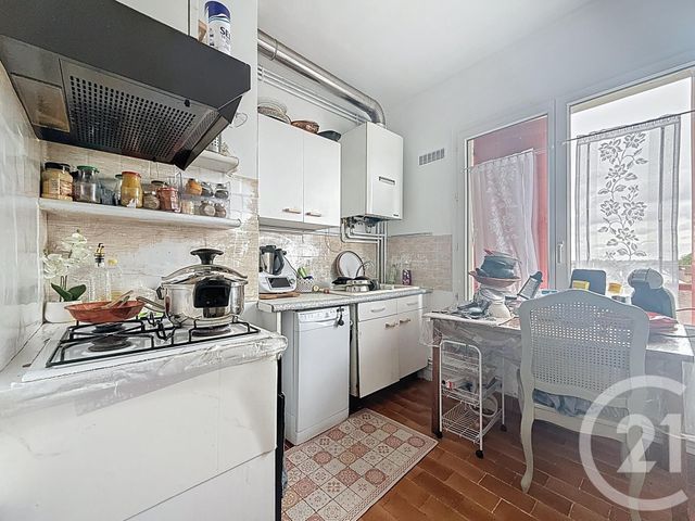 Appartement F4 à vendre - 4 pièces - 65,03 m2 - Ste Genevieve Des Bois - 91 - ILE-DE-FRANCE