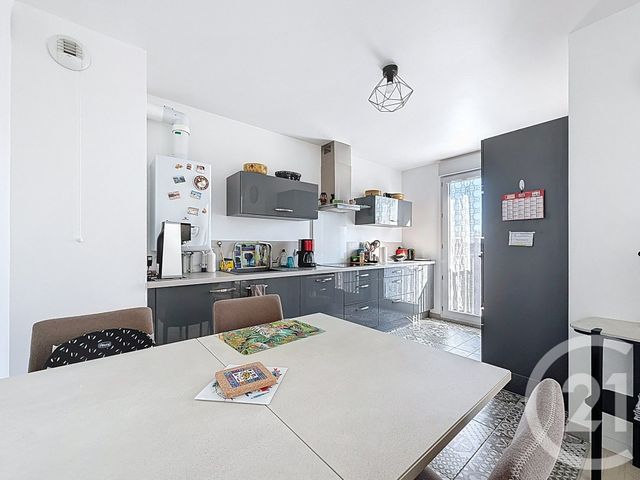 Appartement à vendre - 3 pièces - 59,44 m2 - Longpont Sur Orge - 91 - ILE-DE-FRANCE
