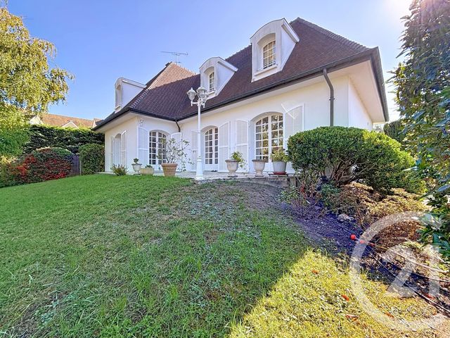 Maison à vendre - 7 pièces - 196,92 m2 - Ste Genevieve Des Bois - 91 - ILE-DE-FRANCE