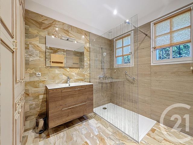 Maison à vendre - 7 pièces - 196,92 m2 - Ste Genevieve Des Bois - 91 - ILE-DE-FRANCE