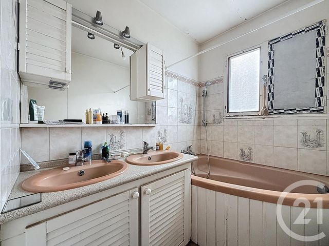 Maison &agrave; vendre - 5 pi&egrave;ces - 78,52 m2 - Ste Genevieve Des Bois - 91 - ILE-DE-FRANCE