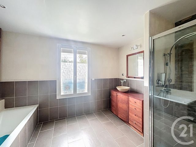 Maison à vendre - 7 pièces - 122,46 m2 - Ste Genevieve Des Bois - 91 - ILE-DE-FRANCE