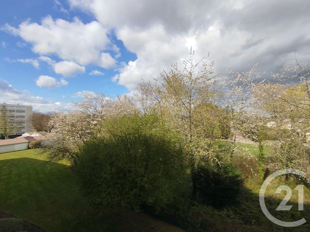 Appartement F3 &agrave; vendre - 3 pi&egrave;ces - 61,60 m2 - Ste Genevieve Des Bois - 91 - ILE-DE-FRANCE