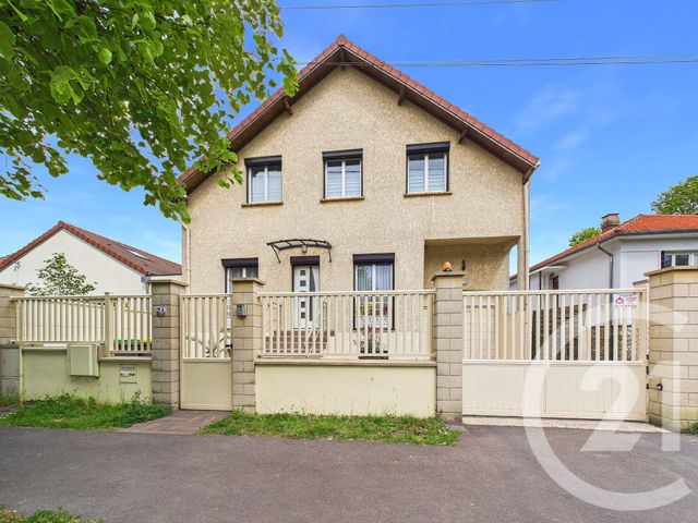 Maison &agrave; vendre - 6 pi&egrave;ces - 122 m2 - Ste Genevieve Des Bois - 91 - ILE-DE-FRANCE
