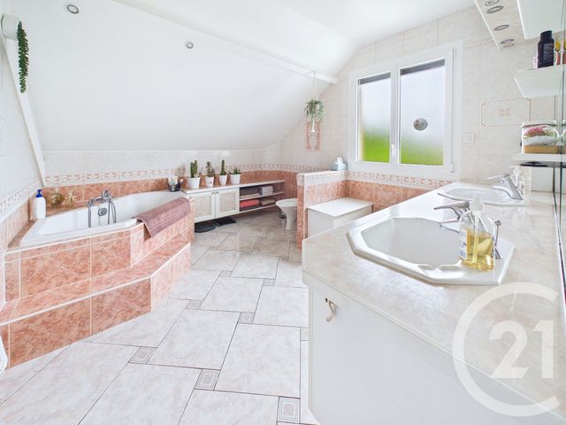 Maison &agrave; vendre - 6 pi&egrave;ces - 122 m2 - Ste Genevieve Des Bois - 91 - ILE-DE-FRANCE