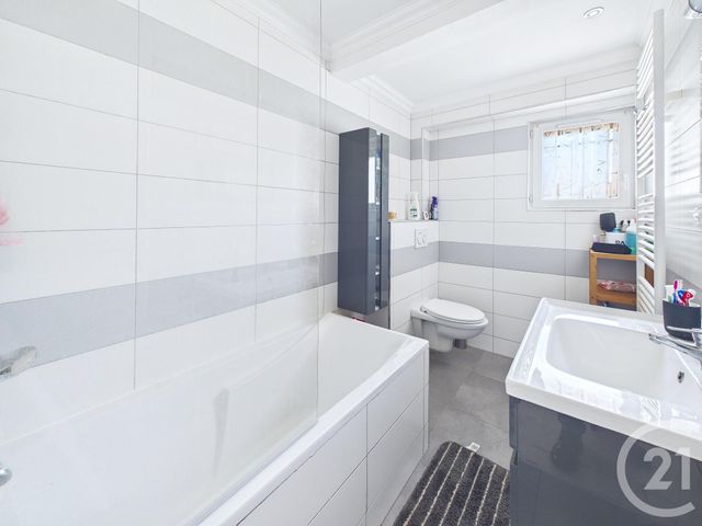 Maison &agrave; vendre - 6 pi&egrave;ces - 125,72 m2 - Ste Genevieve Des Bois - 91 - ILE-DE-FRANCE