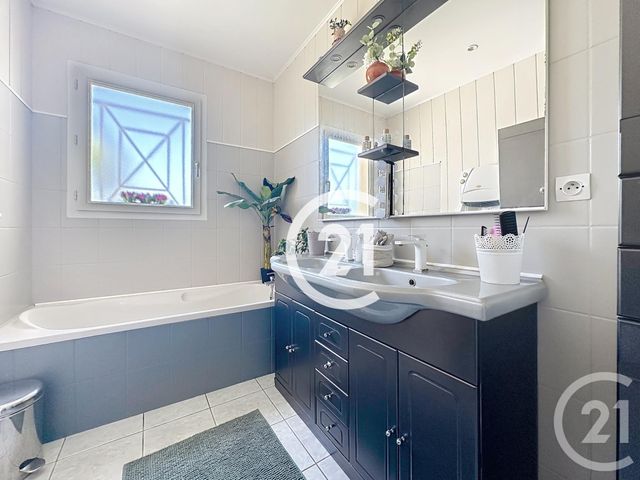 Maison à vendre - 5 pièces - 132 m2 - Cognac - 16 - POITOU-CHARENTES