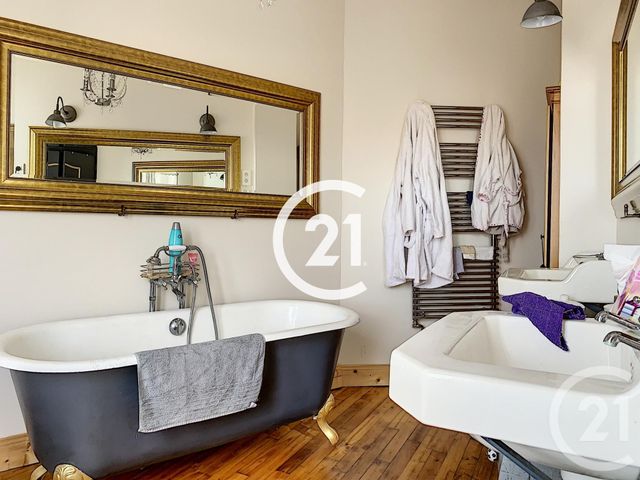 Maison à vendre - 4 pièces - 196 m2 - Louzac St Andre - 16 - POITOU-CHARENTES