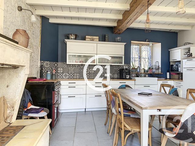 Maison à vendre - 4 pièces - 196 m2 - Louzac St Andre - 16 - POITOU-CHARENTES