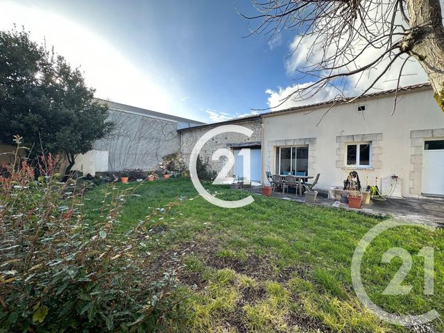 Maison &agrave; vendre - 4 pi&egrave;ces - 135 m2 - Cherac - 17 - POITOU-CHARENTES