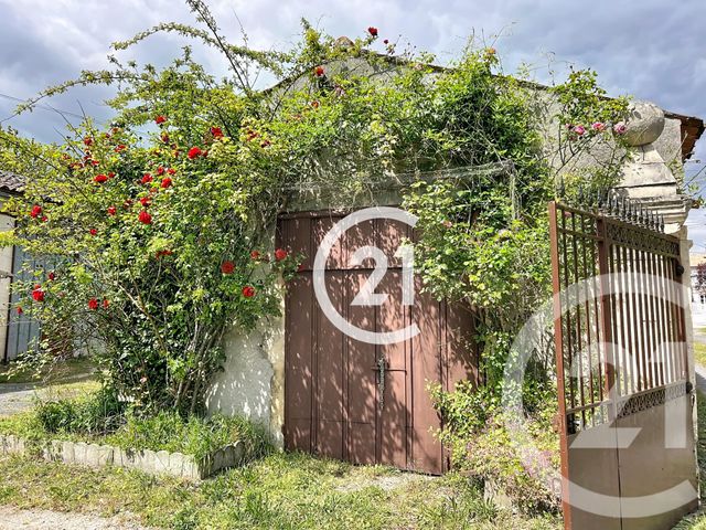 Maison &agrave; vendre - 8 pi&egrave;ces - 290 m2 - Louzac St Andre - 16 - POITOU-CHARENTES