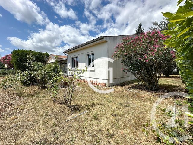 Maison à vendre - 5 pièces - 85,20 m2 - Chateaubernard - 16 - POITOU-CHARENTES