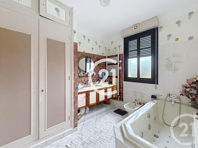 Maison &agrave; vendre - 5 pi&egrave;ces - 175 m2 - Cognac - 16 - POITOU-CHARENTES