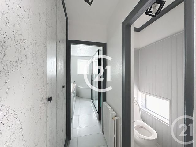 Maison à vendre - 7 pièces - 216,50 m2 - Boutiers St Trojan - 16 - POITOU-CHARENTES