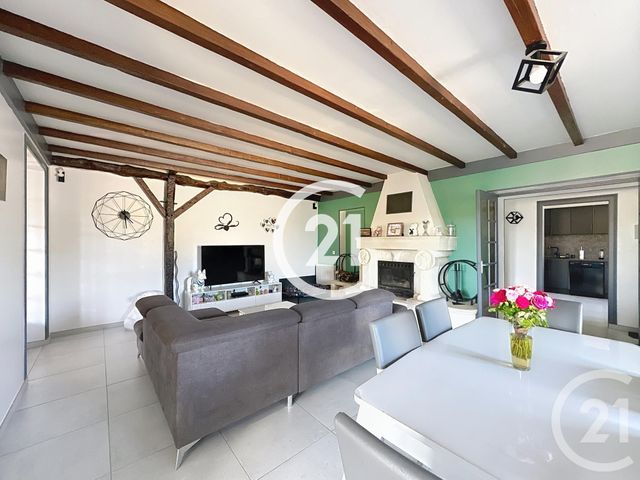 Maison à vendre - 7 pièces - 216,50 m2 - Boutiers St Trojan - 16 - POITOU-CHARENTES