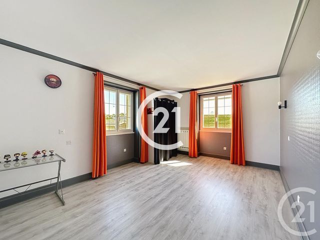 Maison à vendre - 7 pièces - 216,50 m2 - Boutiers St Trojan - 16 - POITOU-CHARENTES