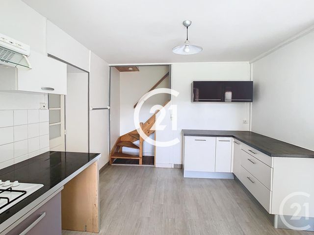 Maison à vendre - 5 pièces - 110 m2 - Chateaubernard - 16 - POITOU-CHARENTES