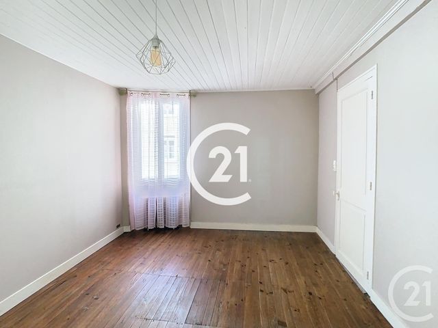 Maison à vendre - 5 pièces - 110 m2 - Chateaubernard - 16 - POITOU-CHARENTES