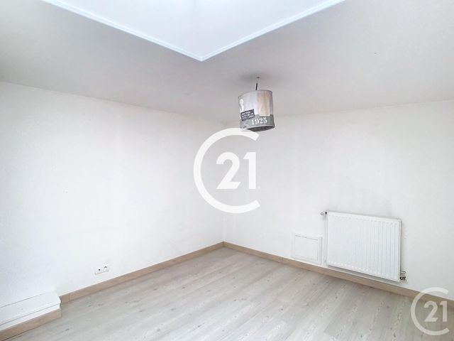 Maison à vendre - 5 pièces - 110 m2 - Chateaubernard - 16 - POITOU-CHARENTES