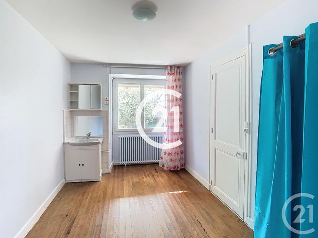 Maison à vendre - 5 pièces - 110 m2 - Chateaubernard - 16 - POITOU-CHARENTES