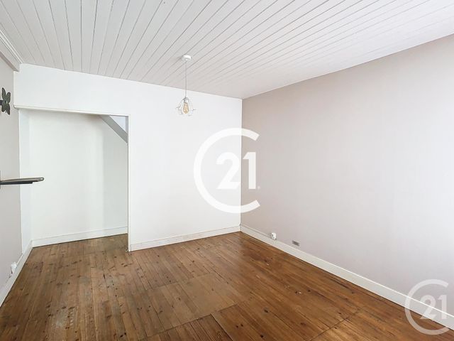 Maison à vendre - 5 pièces - 110 m2 - Chateaubernard - 16 - POITOU-CHARENTES