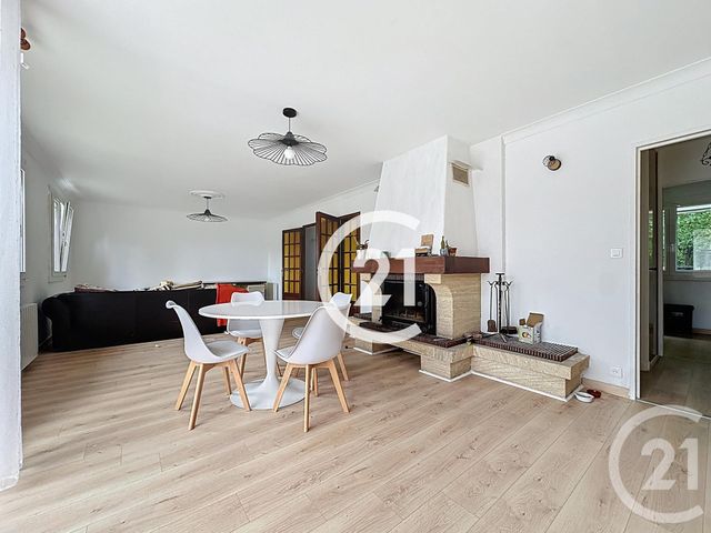 Maison à vendre - 4 pièces - 109 m2 - Chateaubernard - 16 - POITOU-CHARENTES