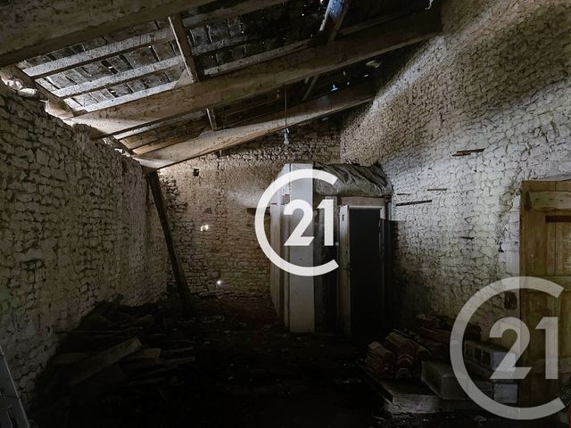 Maison à vendre - 1 pièce - 260 m2 - Gimeux - 16 - POITOU-CHARENTES