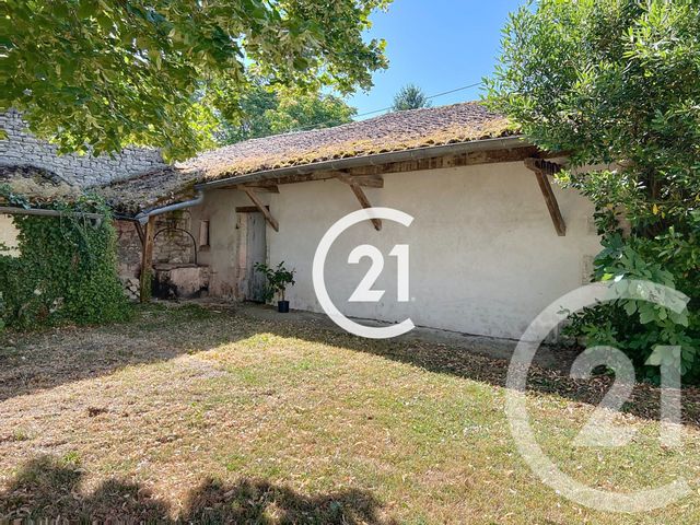 Maison à vendre - 1 pièce - 260 m2 - Gimeux - 16 - POITOU-CHARENTES