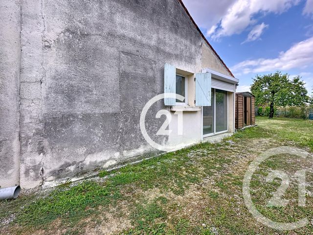 Maison à vendre - 2 pièces - 42 m2 - Chateaubernard - 16 - POITOU-CHARENTES
