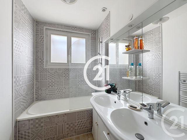 Maison à vendre - 4 pièces - 81 m2 - Cognac - 16 - POITOU-CHARENTES