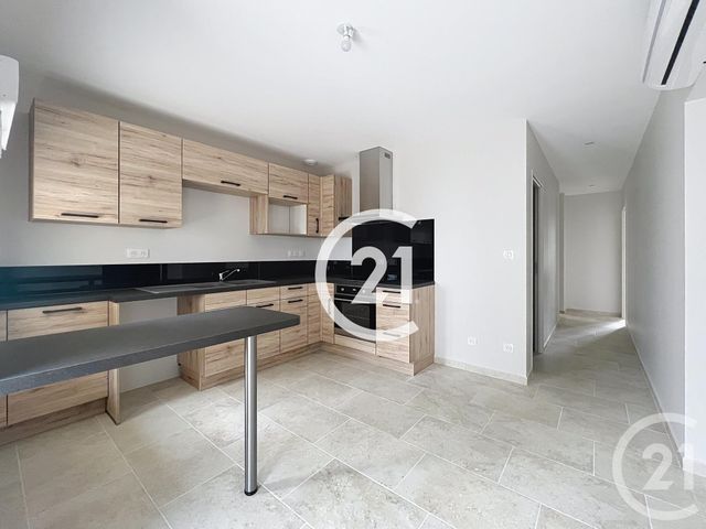 Maison à louer - 6 pièces - 153 m2 - Jarnac Champagne - 17 - POITOU-CHARENTES