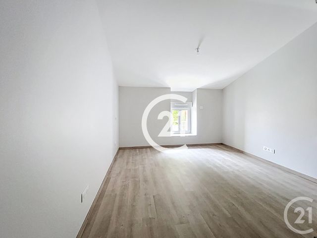 Maison à louer - 6 pièces - 153 m2 - Jarnac Champagne - 17 - POITOU-CHARENTES