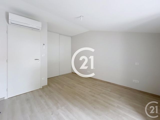 Maison à louer - 6 pièces - 153 m2 - Jarnac Champagne - 17 - POITOU-CHARENTES