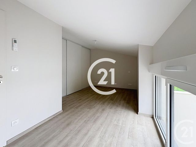 Maison à louer - 4 pièces - 125 m2 - Jarnac Champagne - 17 - POITOU-CHARENTES