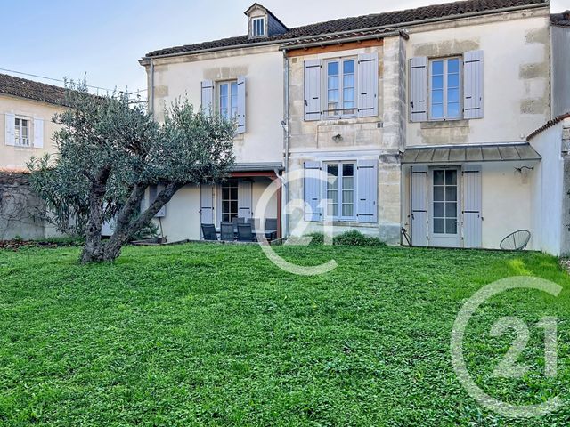 Maison à louer - 5 pièces - 143 m2 - Cognac - 16 - POITOU-CHARENTES