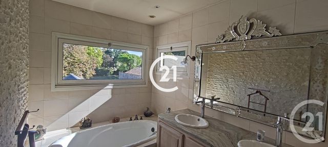 Maison à vendre - 6 pièces - 325 m2 - Cognac - 16 - POITOU-CHARENTES