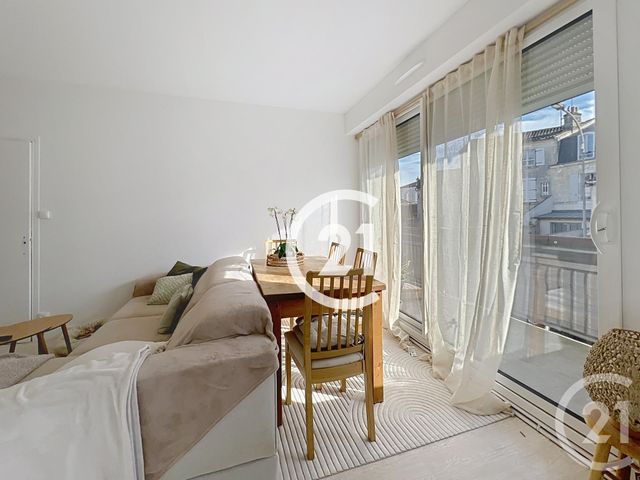 Appartement F3 &agrave; louer - 3 pi&egrave;ces - 60 m2 - Cognac - 16 - POITOU-CHARENTES